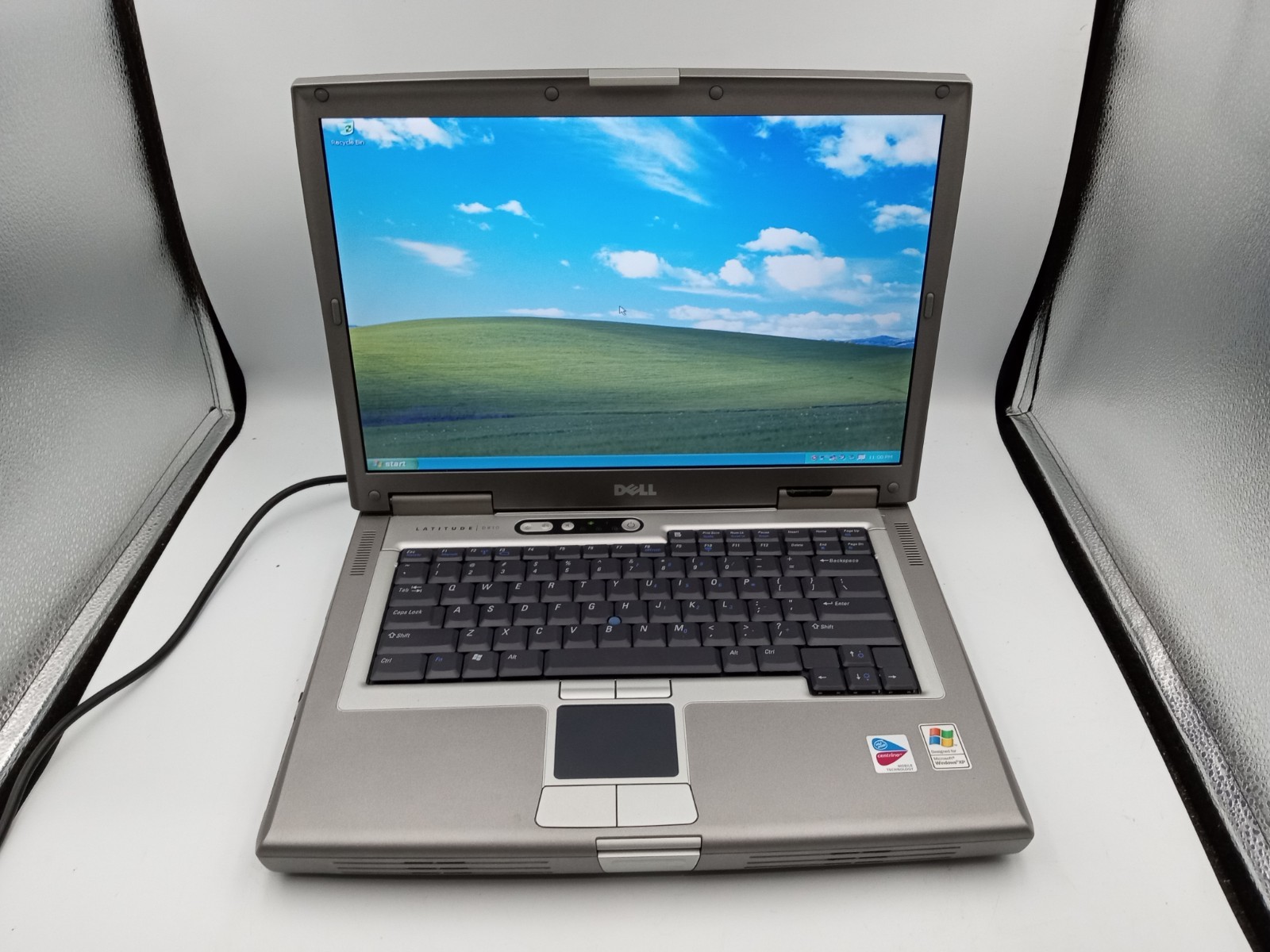 Dell Latitude D810 Intel Pentium 1GB RAM 60GB HDD Windows XP – BAD BATTERY -RR
