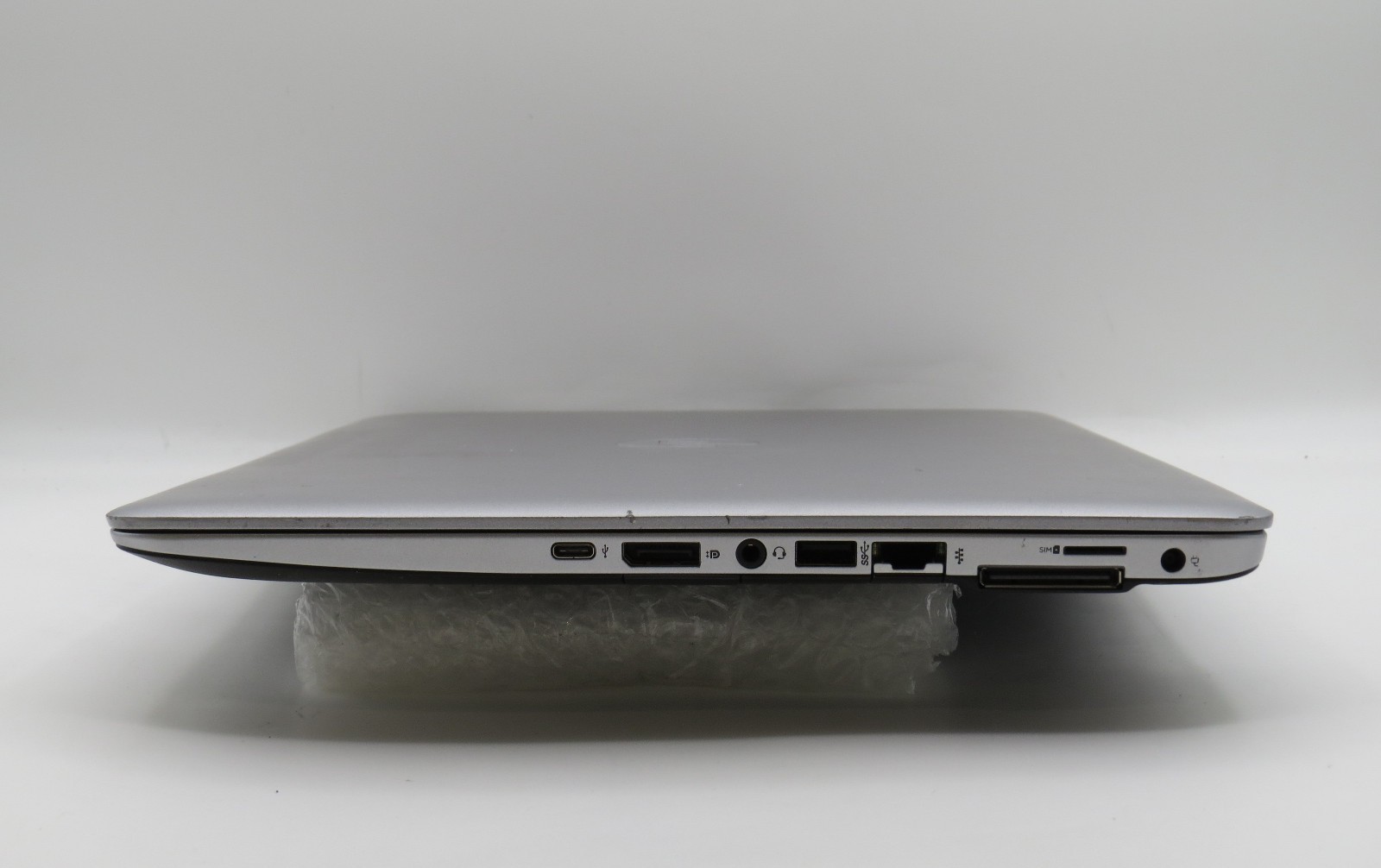 i5-7200U @ 2.5GHz 8GB DDR4 480GB 2.5″ SATA SSD HD 620 15.6″ No Batt/OS/AC