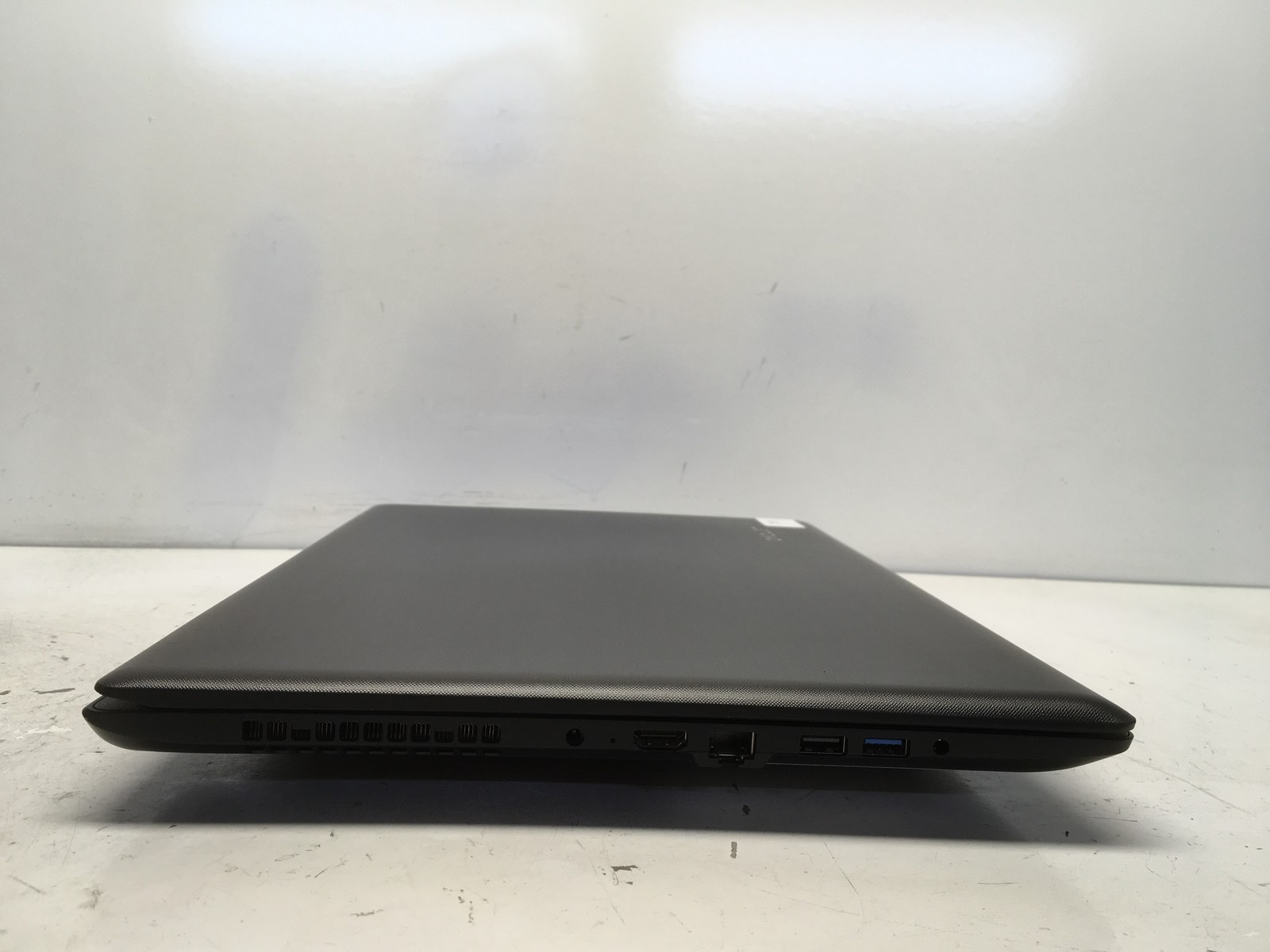 Lenovo IdeaPad 110-17IKB Intel i7-7500U 2.7GHz 8 GB NO HDD No Batt