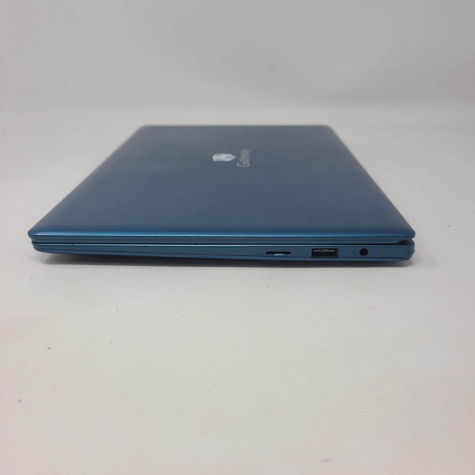 Gateway GWTN116-3BL 11.6″ Laptop Blue 64GB 4GB RAM For /Parts NO POWER