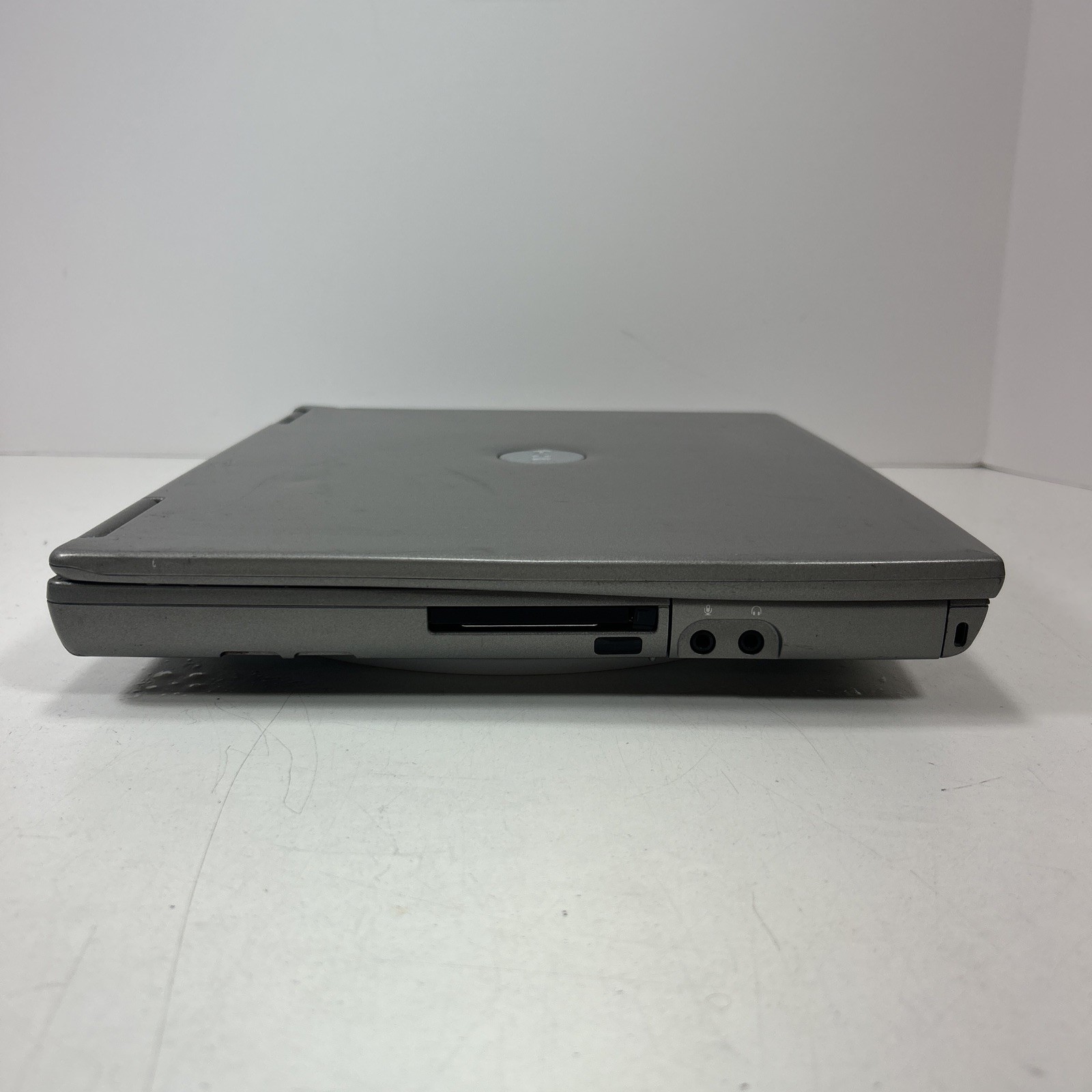 Vintage Dell Latitude D600 Laptop Pentium 1.4GHz 256MB Ram 75GB HDD Win XP Pro