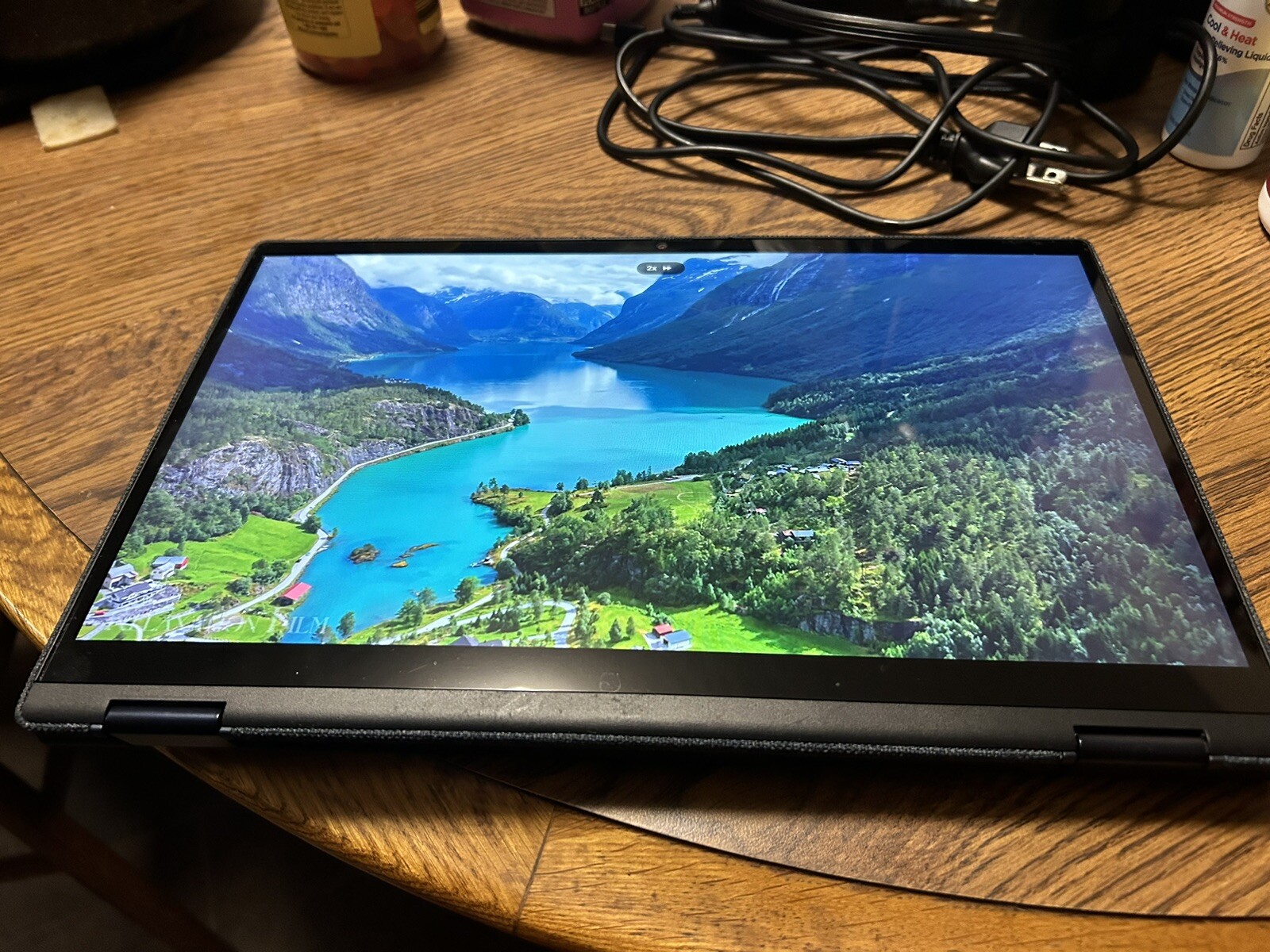 Lenovo Yoga 6 13.3″ (256GB SSD, AMD Ryzen 5 5500U, 2.10 GHz, 8GB RAM) 2-in-1…