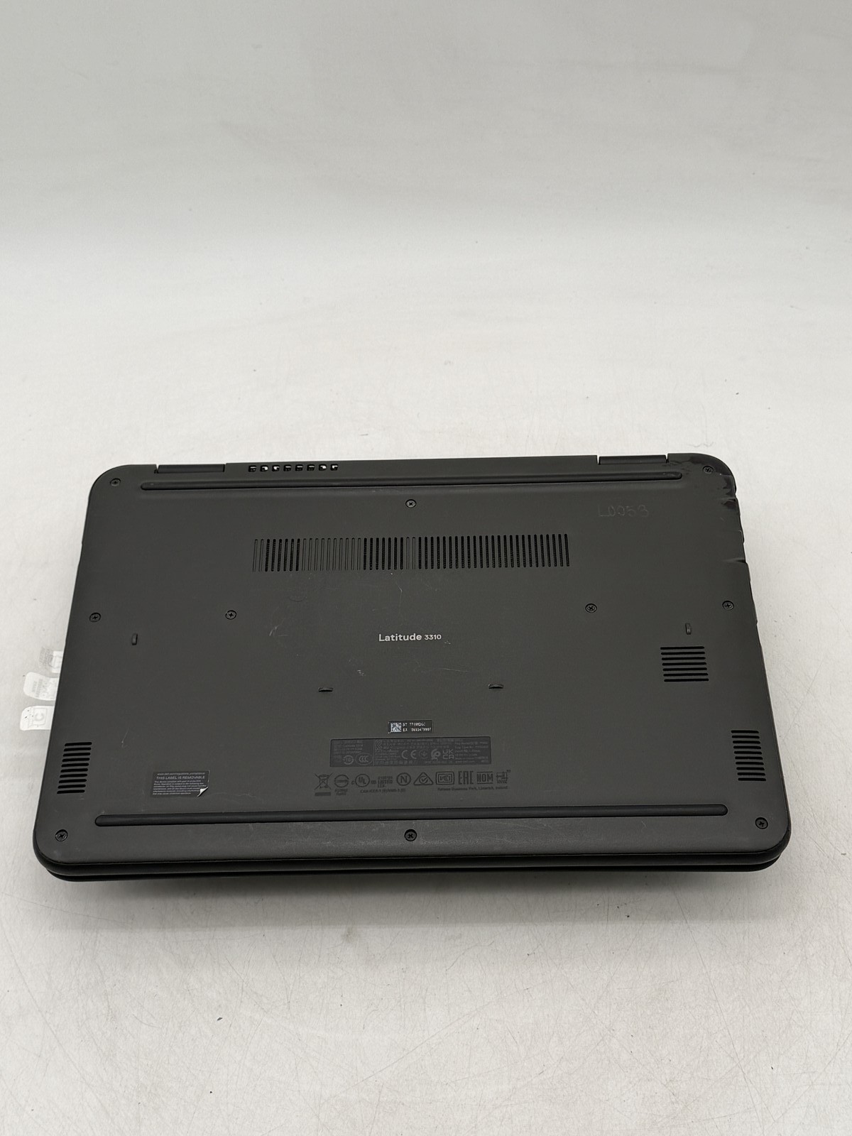 Dell Latitude 3310 13.3in i5-8265U 8GB 256GB NO OS *Read*