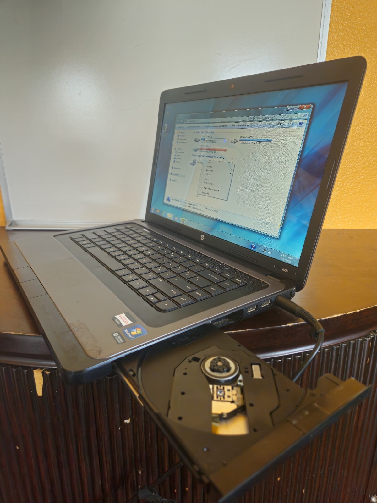 hp 2000 notebook pc | Gray In Color. Holds Charger Good.