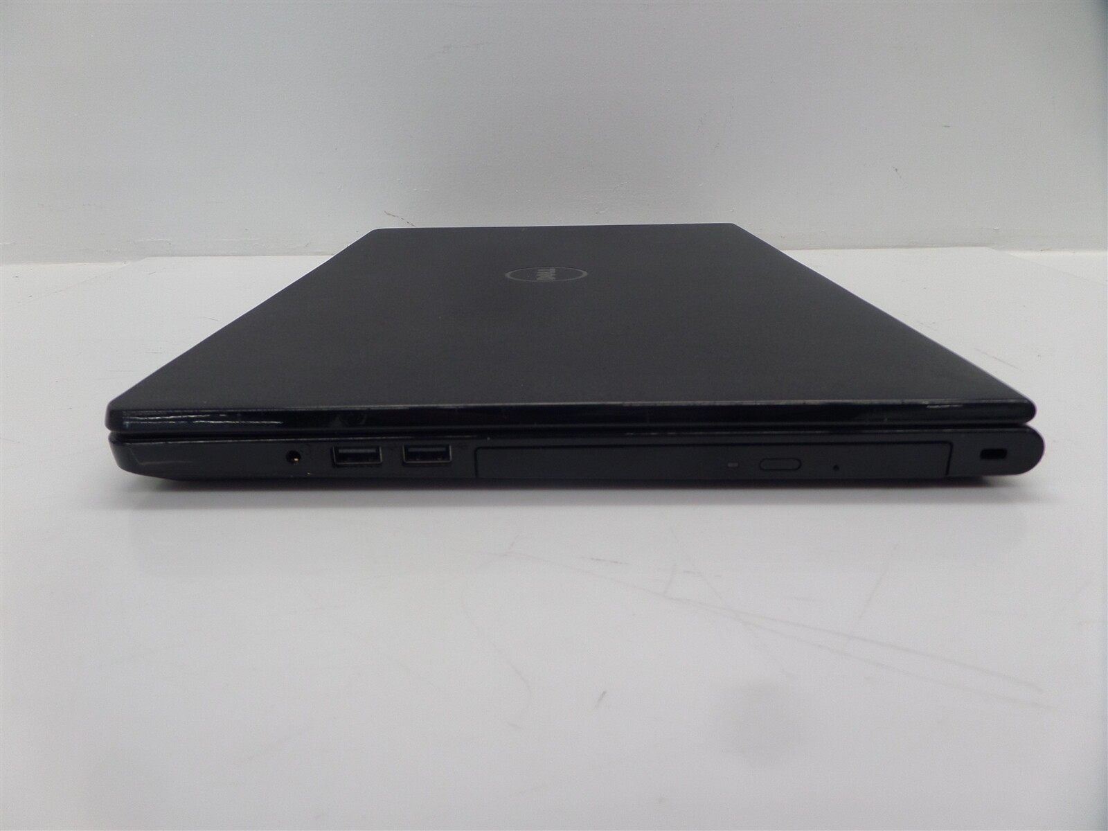 Dell Inspiron 15 5566 15.6″ Laptop w/ Intel i3-7100U 2.4GHz CPU 8GB RAM – No HDD