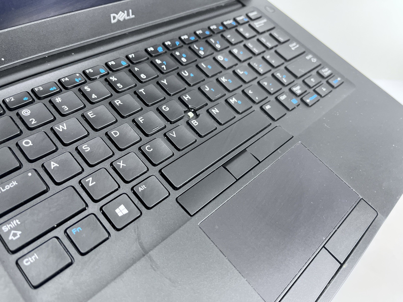 Dell Latitude 7490 14″ FHD i5 8350U @ 1.7Ghz 8GB 256GB *Grade C*