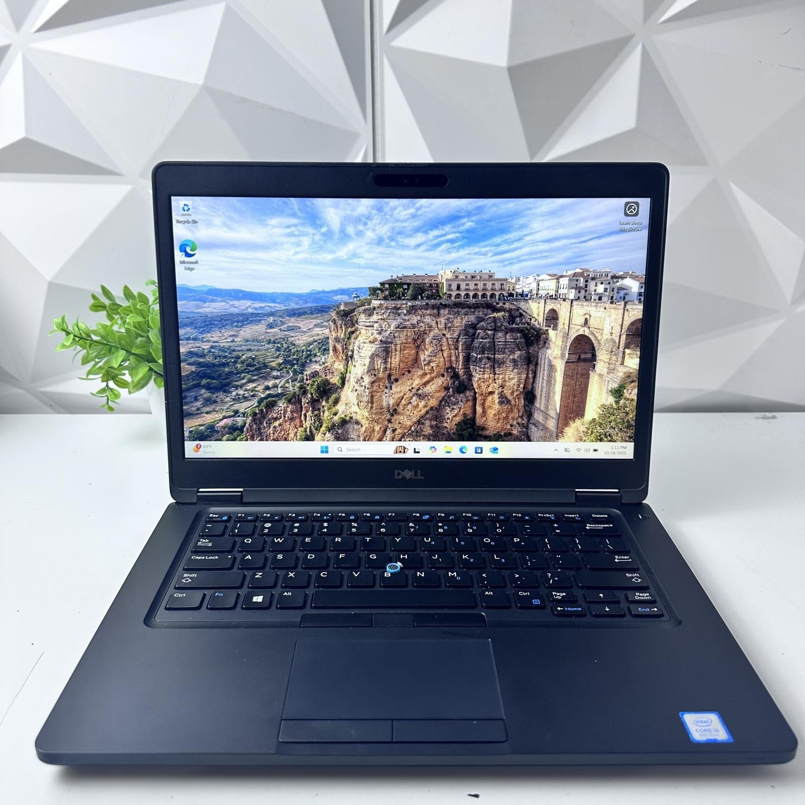 DELL Latitude 5490 Laptop, 14″ HD, i5-8350U, 16GB, 256GB SSD *Pls READ*