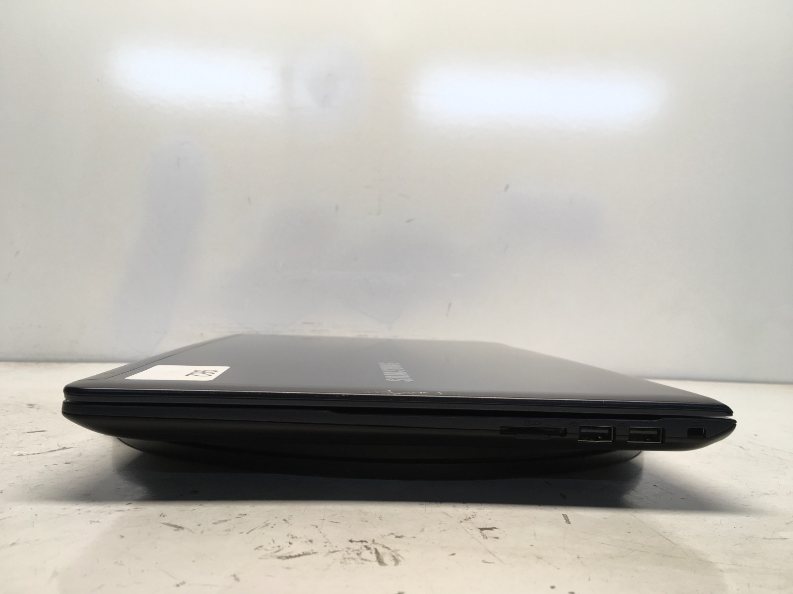 Samsung ATIV Book 4 Intel i7-3537U 2GHz 8 GB NO HDD
