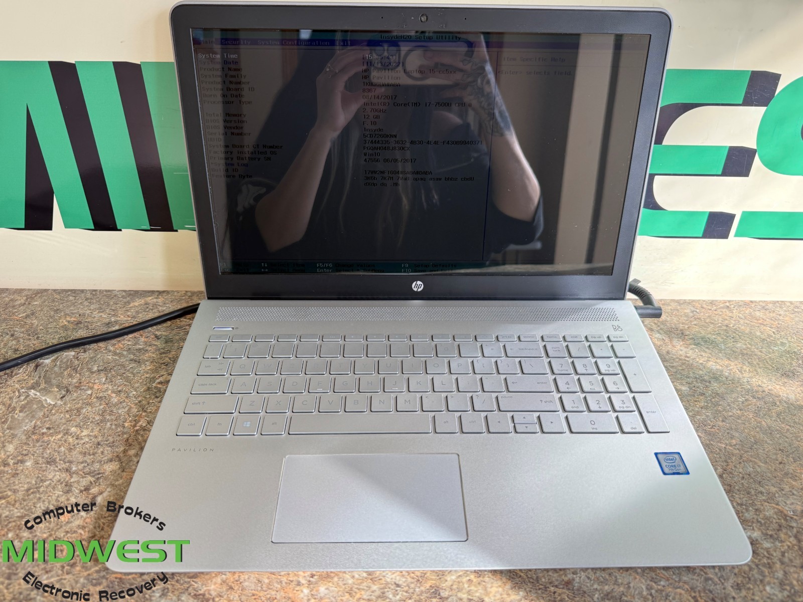 HP Pavilion 15 i7-7500U 2.70GHz 12GB 1TB HDD