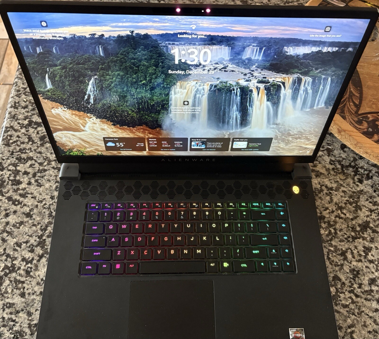 Alienware m17 R5 AMD