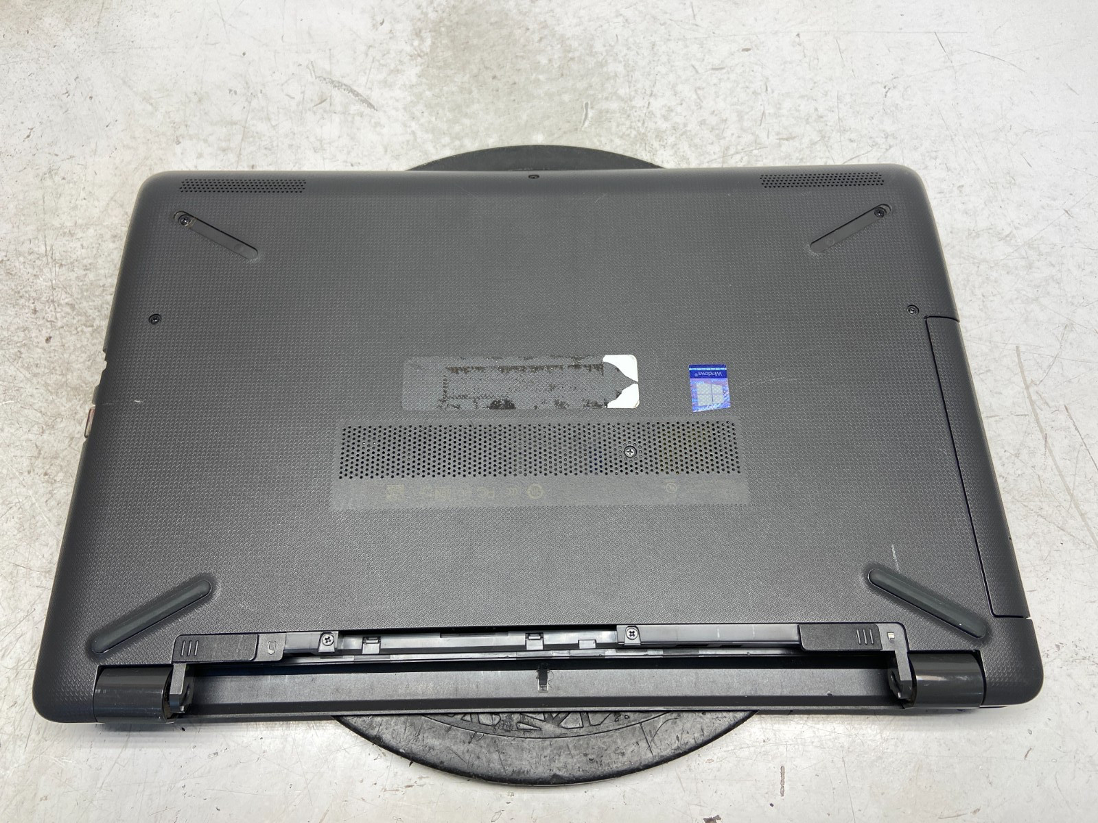 HP 250 G6 Intel i5 7th Gen 4 GB NO HDD – For Parts/Repair