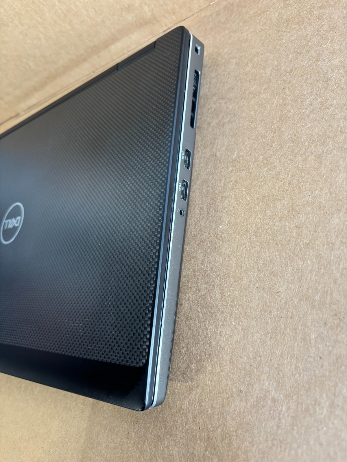 DELL PRESICION 7530 i5-8400M 2.5GHZ RAM 32GB SSD 256GB NVIDIA P3200 BAD BATERY