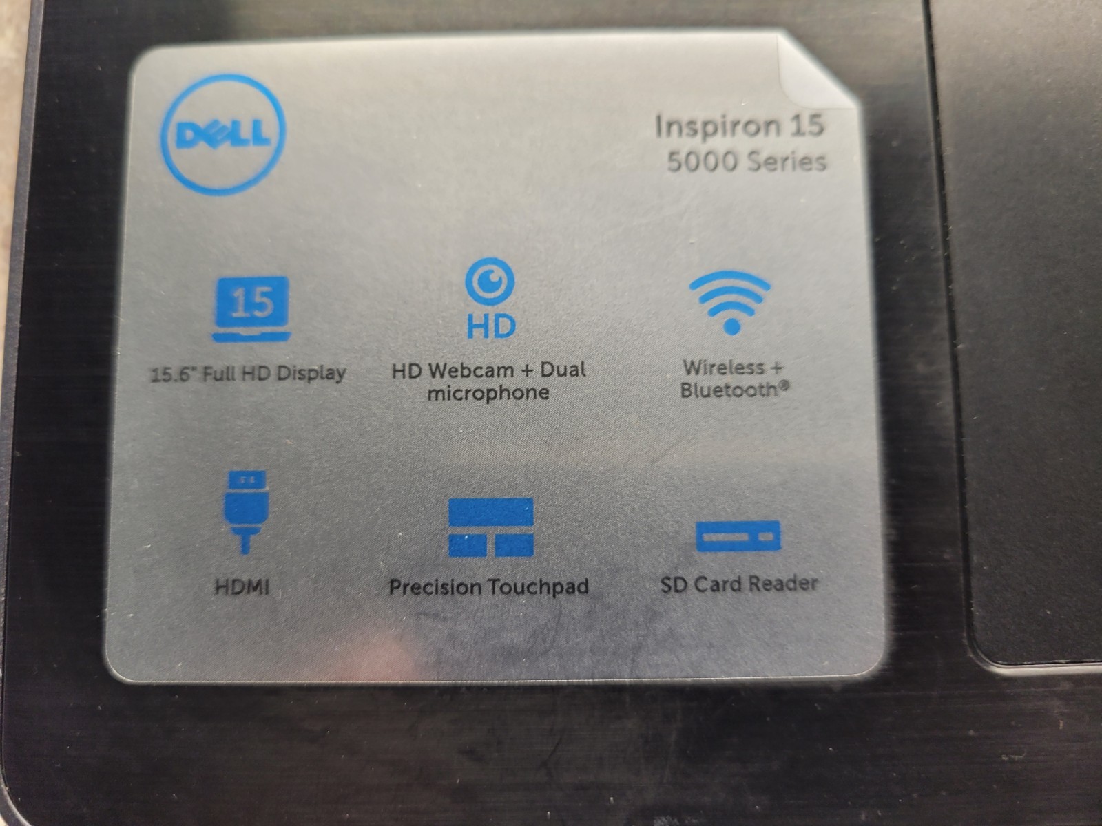 Dell Inspiron 5575 15.6″ FHD Ryzen 5 2500U 2GHz 8GB 256GB SSD Win 11