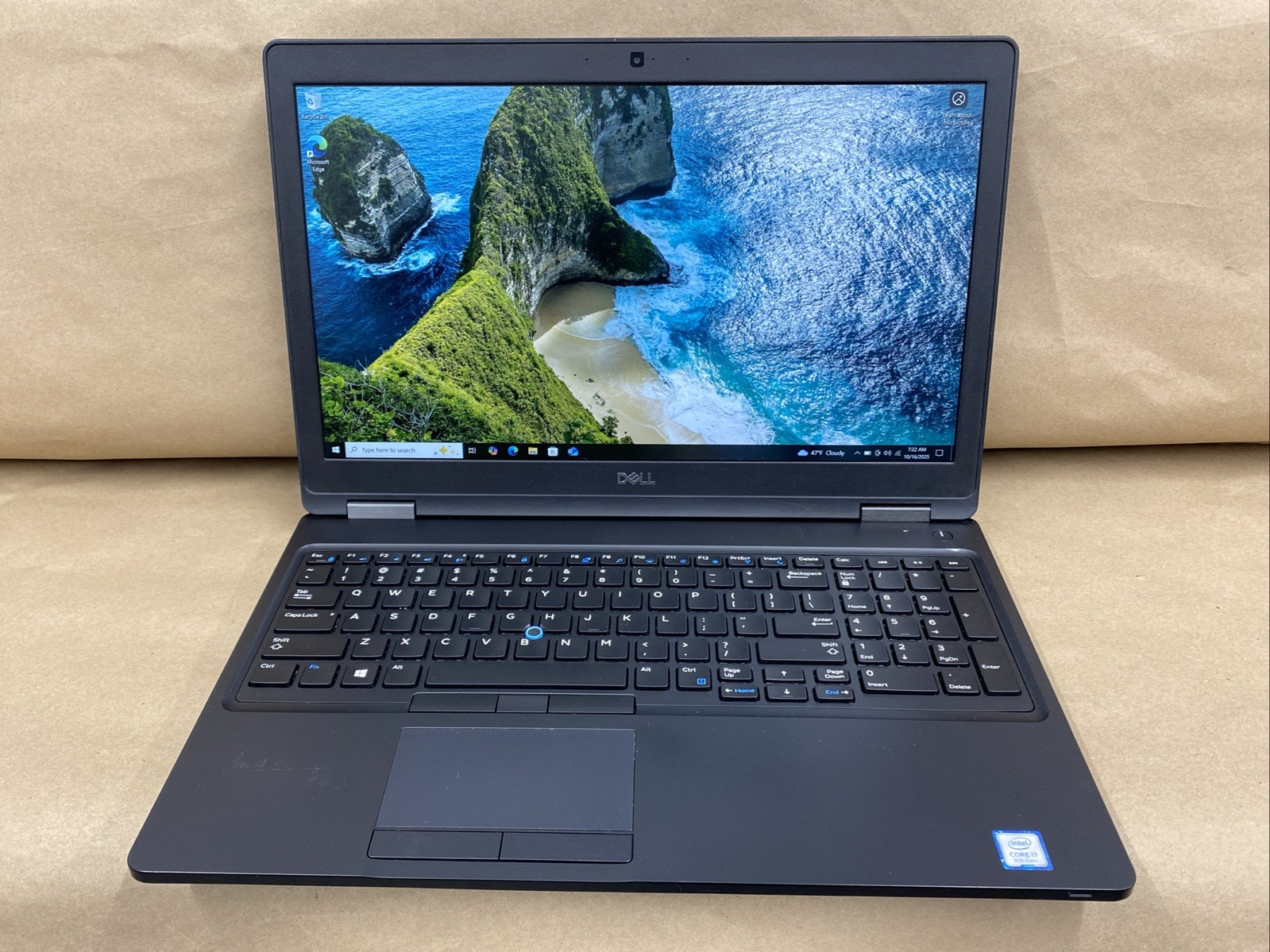 Dell Latitude 5590 – 15″ 1920×1080 – i7-8650U – 8GB – 128GB SSD – Win 10 Pro
