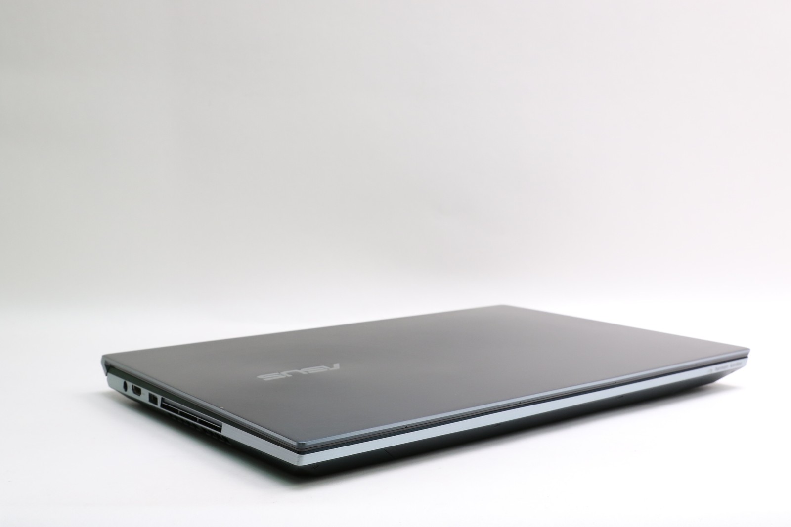 15″ 4K ASUS ZenBook Pro Duo UX581GV, i7-9750H, 16GB, 1TB SSD, RTX 2060, Touch!
