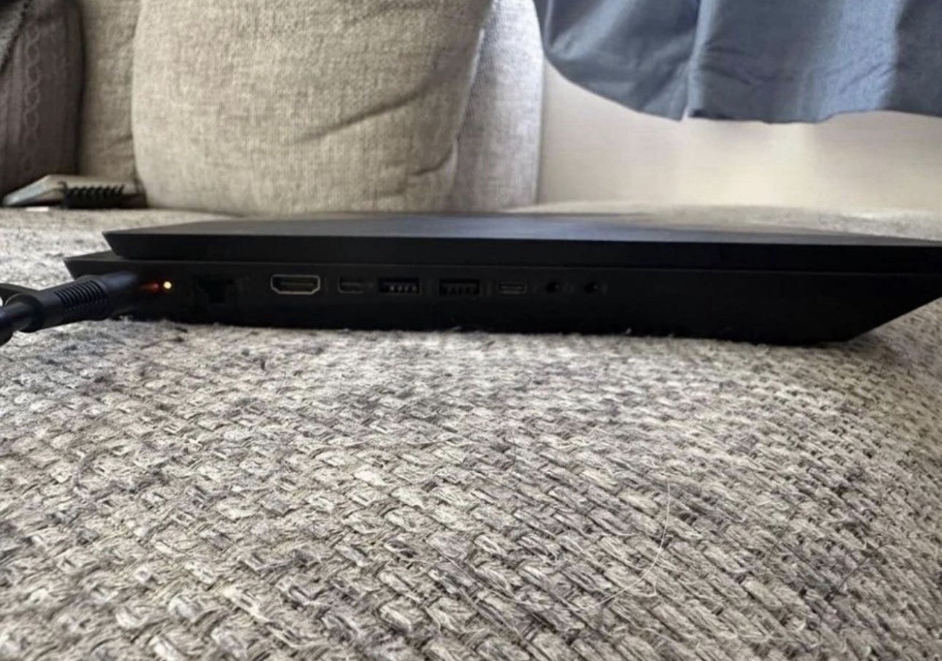 HP Omen 15 I7-10750H, RTX 2060 6GB, 12gb Ram, 1Tb SSD , 256 GB M.2
