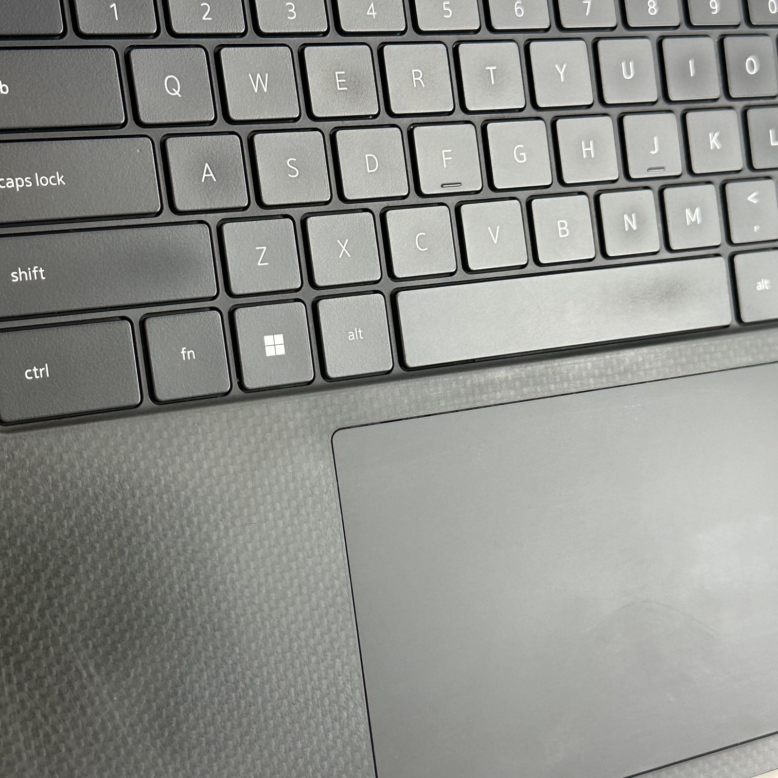 Dell XPS 15 9520 FHD+ 2.5 GHz i9-12900HK 32GB 1TB SSD NVIDIA RTX 3050 Ti Good
