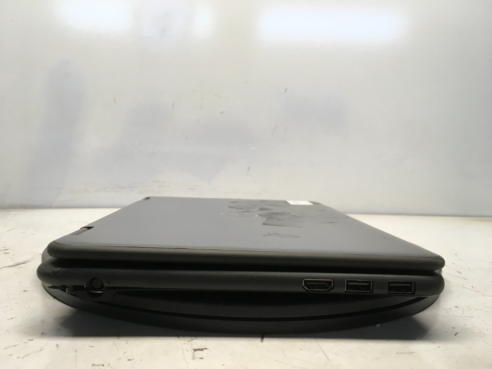 Dell Latitude 3190 2-In-1 Intel Celeron N4100 1.1GHz 4 GB NO HDD