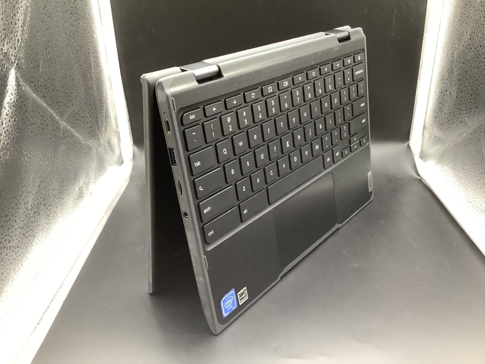 Lenovo 300e Chromebook 11.6 HD 2-N-1 N4020@1.1GHz 4GB RAM 32GB eMMC Read Desc 2