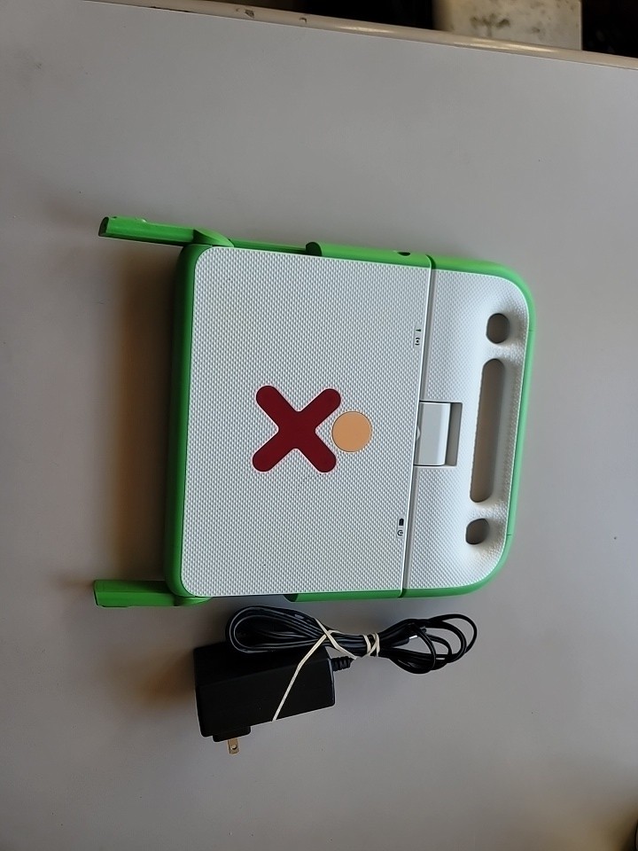 OLPC XO-1 Computer One Laptop Per Child (256MB RAM – 1GB Storage) TESTED AND WO