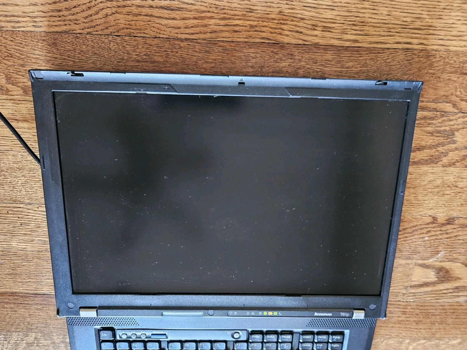 Lenovo ThinkPad T61p Laptop No boot For parts