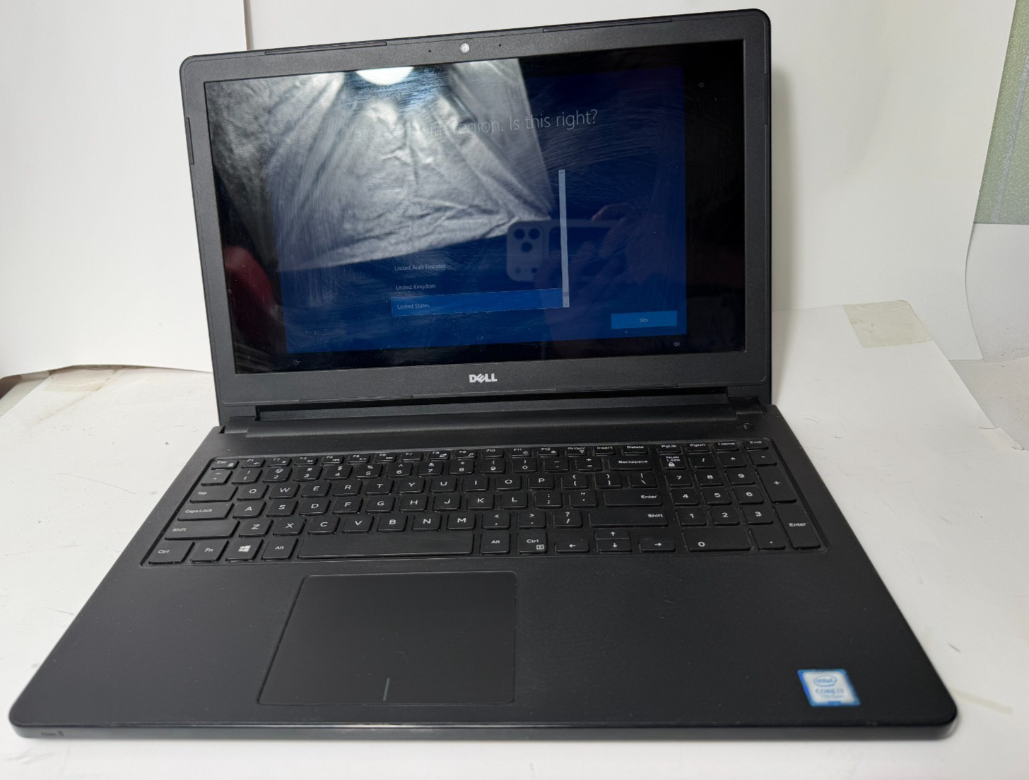 Dell Inspiron 5566 15.6”, Intel Core i5-7200U@2.50GHz 16GB RAM, 256GB SDD, W10