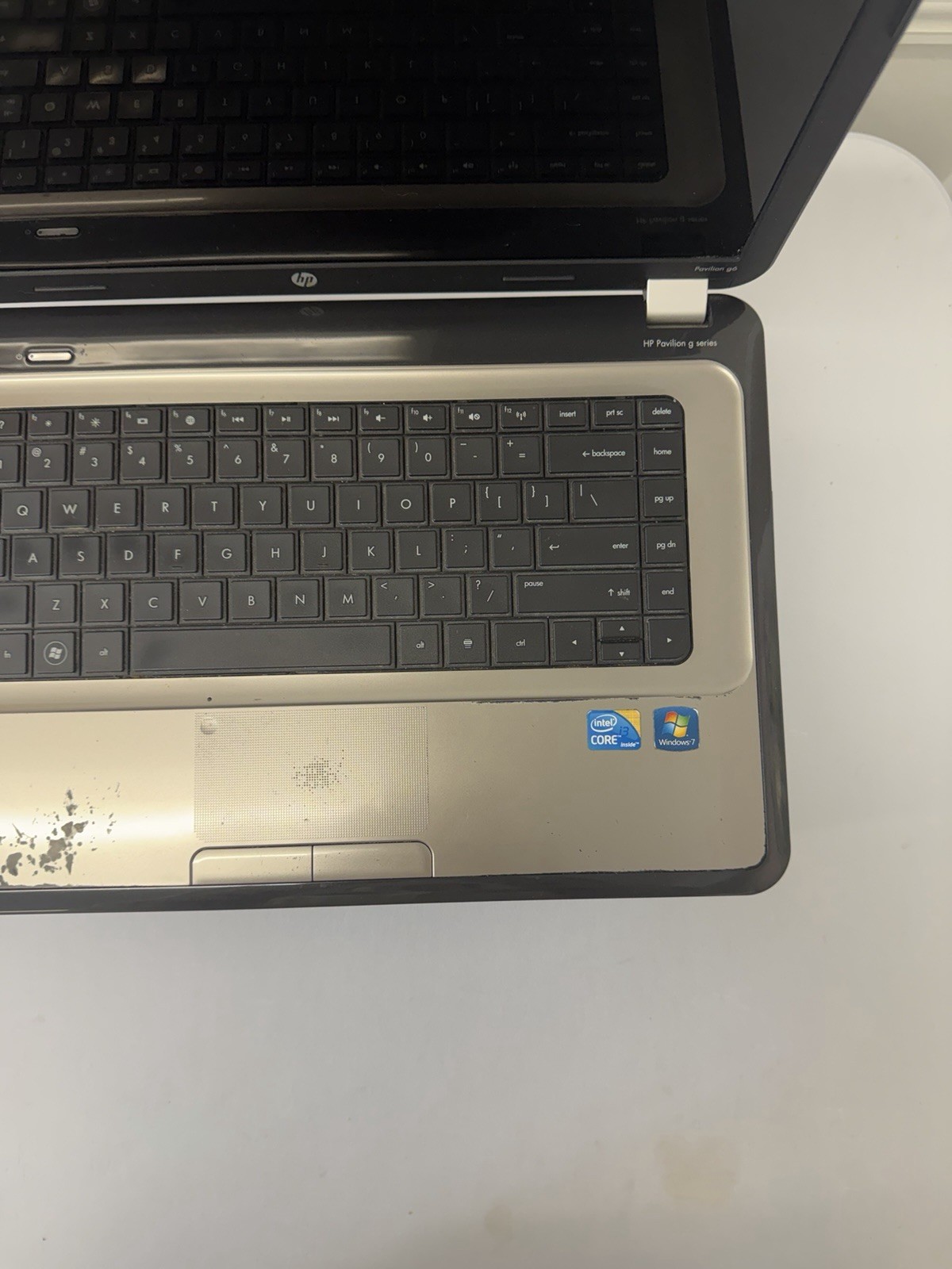 HP Pavillion g6-1a75dx Laptop – Screen Leaking Light – Intel i3-M380 – Read Des