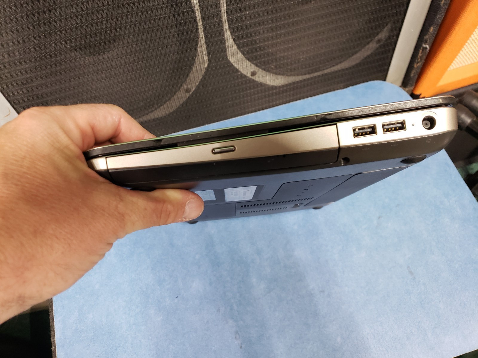 HP PAVILION DM4 2070US – INTEL I5 2410M – 6GB RAM – 640GB HDD no charger
