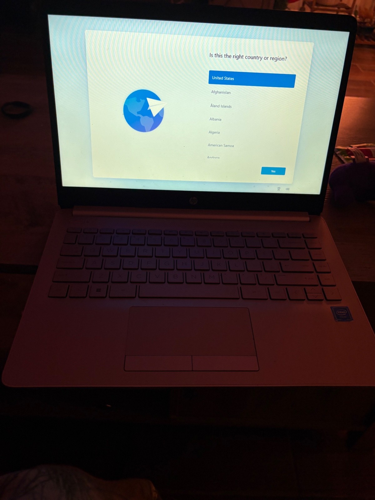 HP Stream 14-cb172wm 14″ (64 GB, Intel Celeron N4000, 1.10 GHz, 4 GB) Laptop…