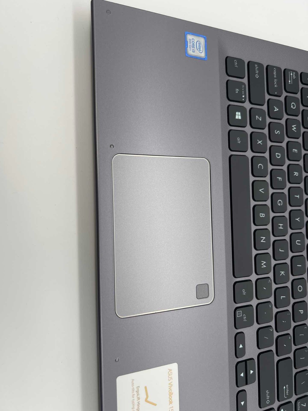 ASUS Vivobook 15 F512FA 15.6″ i3-8145U 8GB 128GB SSD Win11 home