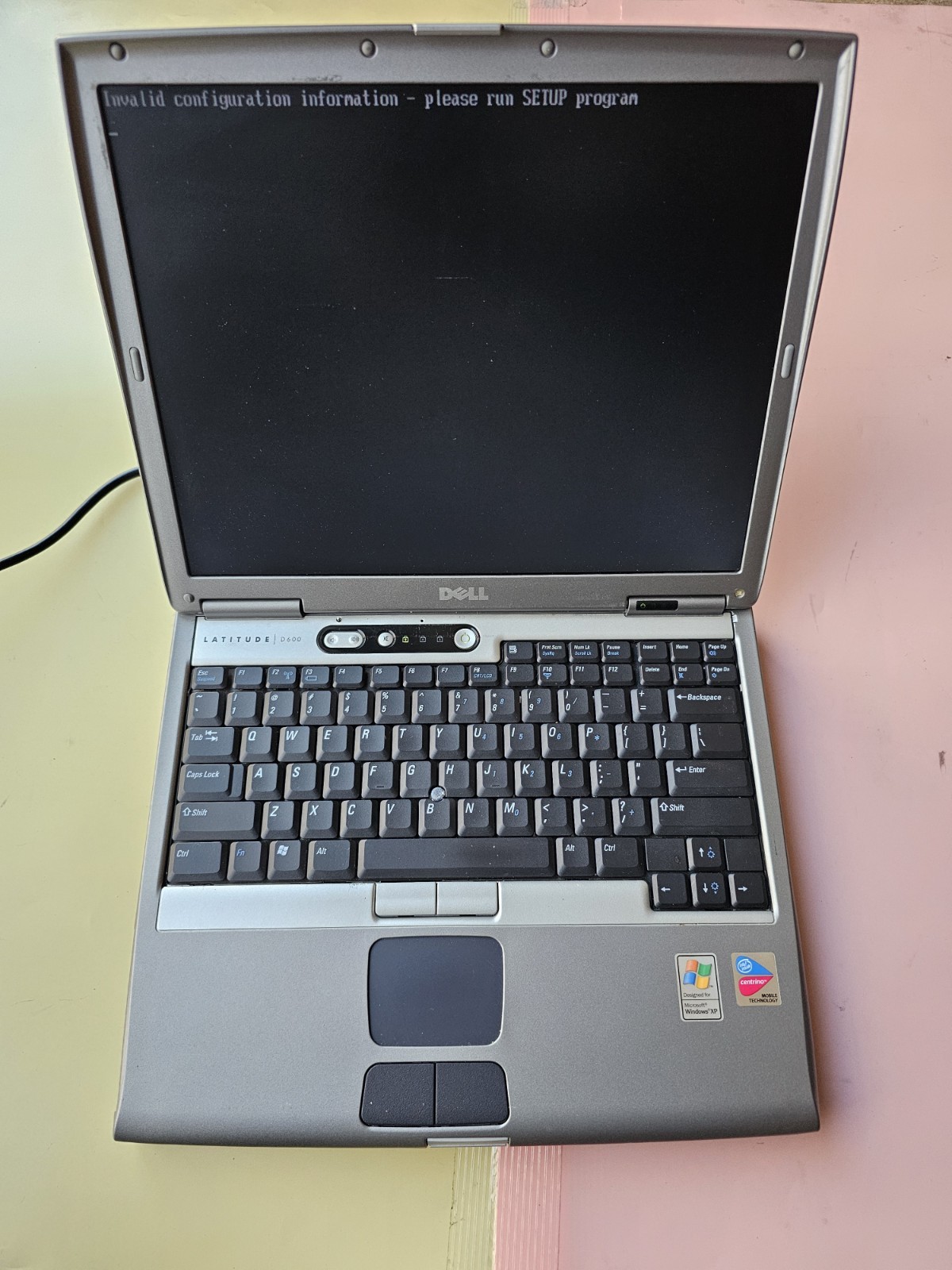 Dell Latitude D600 ATI RADEON 9000 1GB RAM 0GB HDD SERIAL COM PORT, PHONE PORT