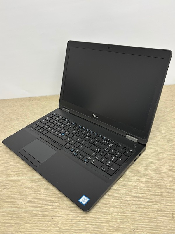 Dell Latitude E5570 15.6″ Backlit Wifi i5-6300U 8GB RAM 320GB HDD No OS Laptop