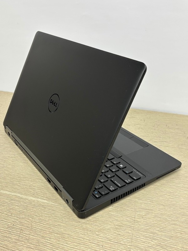 Dell Latitude E5570 15.6″ Backlit Wifi i5-6300U 8GB RAM 320GB HDD No OS Laptop