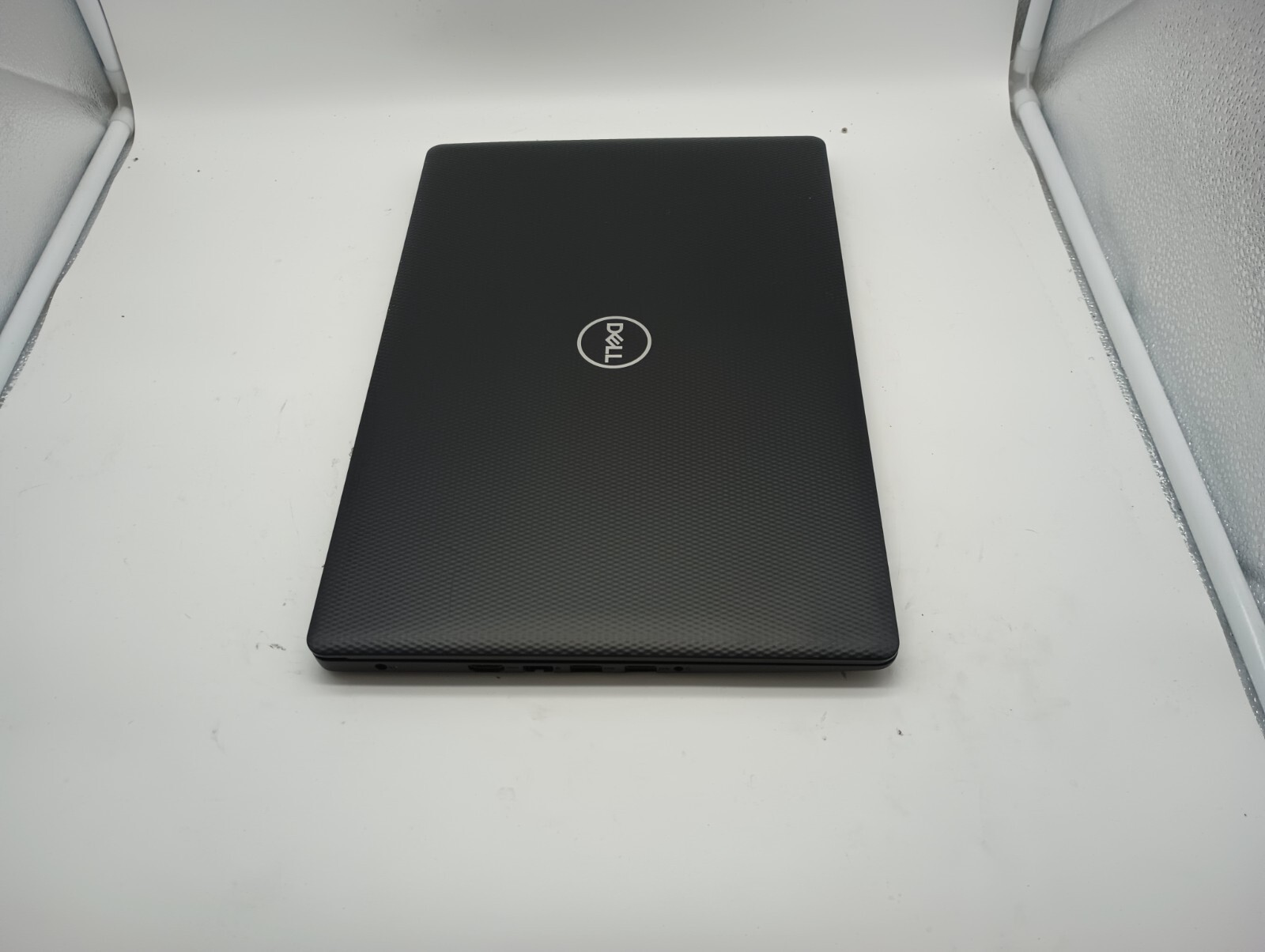 9123 Inspiron 3585 w/charger.Ryzen 3.16GB.256GB SSD.15.6″ Touch.Radeon Graphics