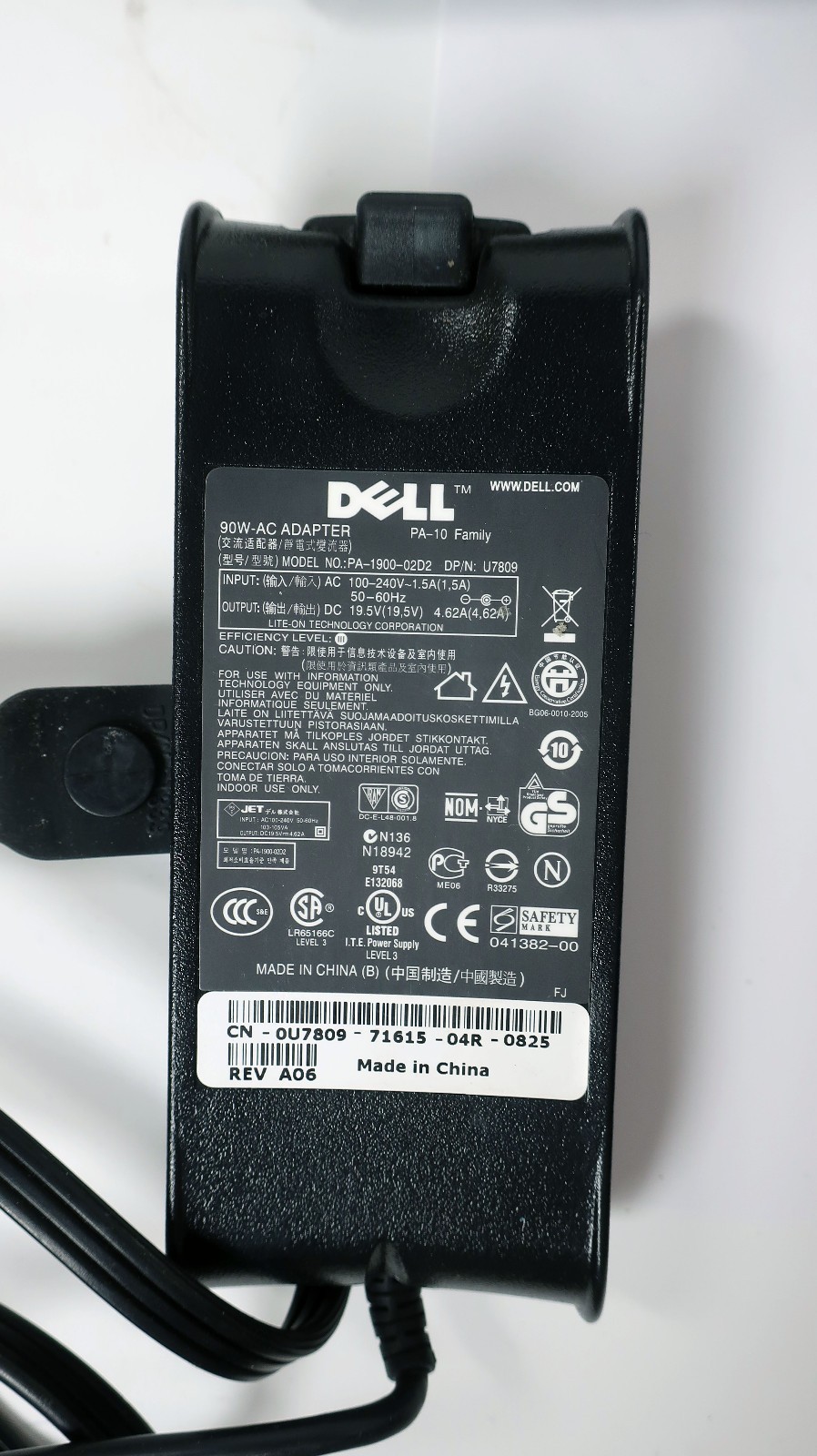 Dell Latitude D800 – Intel Pentium M 1.70GHz 2GB RAM 80GB HDD NVIDIA Win XP Pro