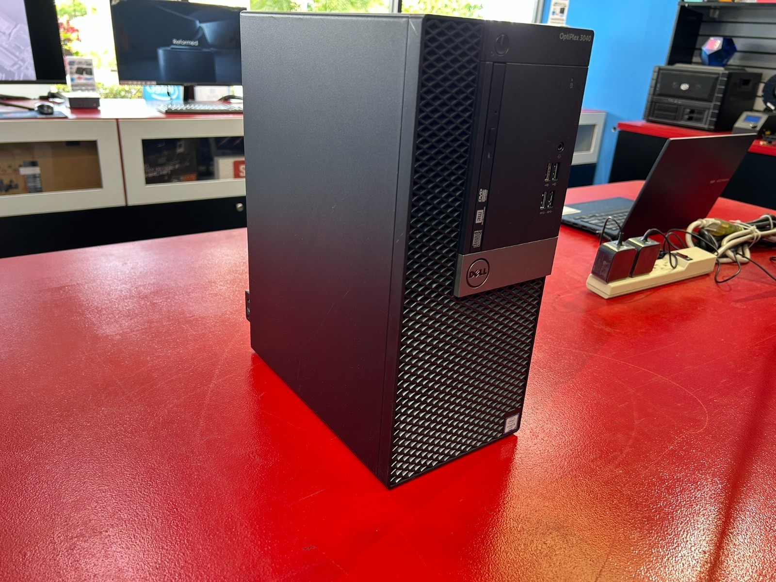Dell OptiPlex 3040 SFF Core i5 8GB RAM 1TB HDD Powers On windows 11, Tested