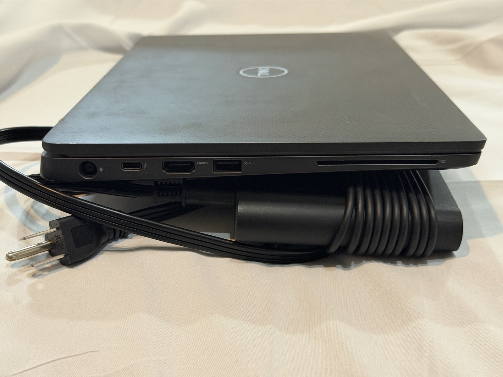 Dell Latitude 7300 13.3″ FHD Intel i5-8265U 16GB RAM 256GB SSD Win11 w/power