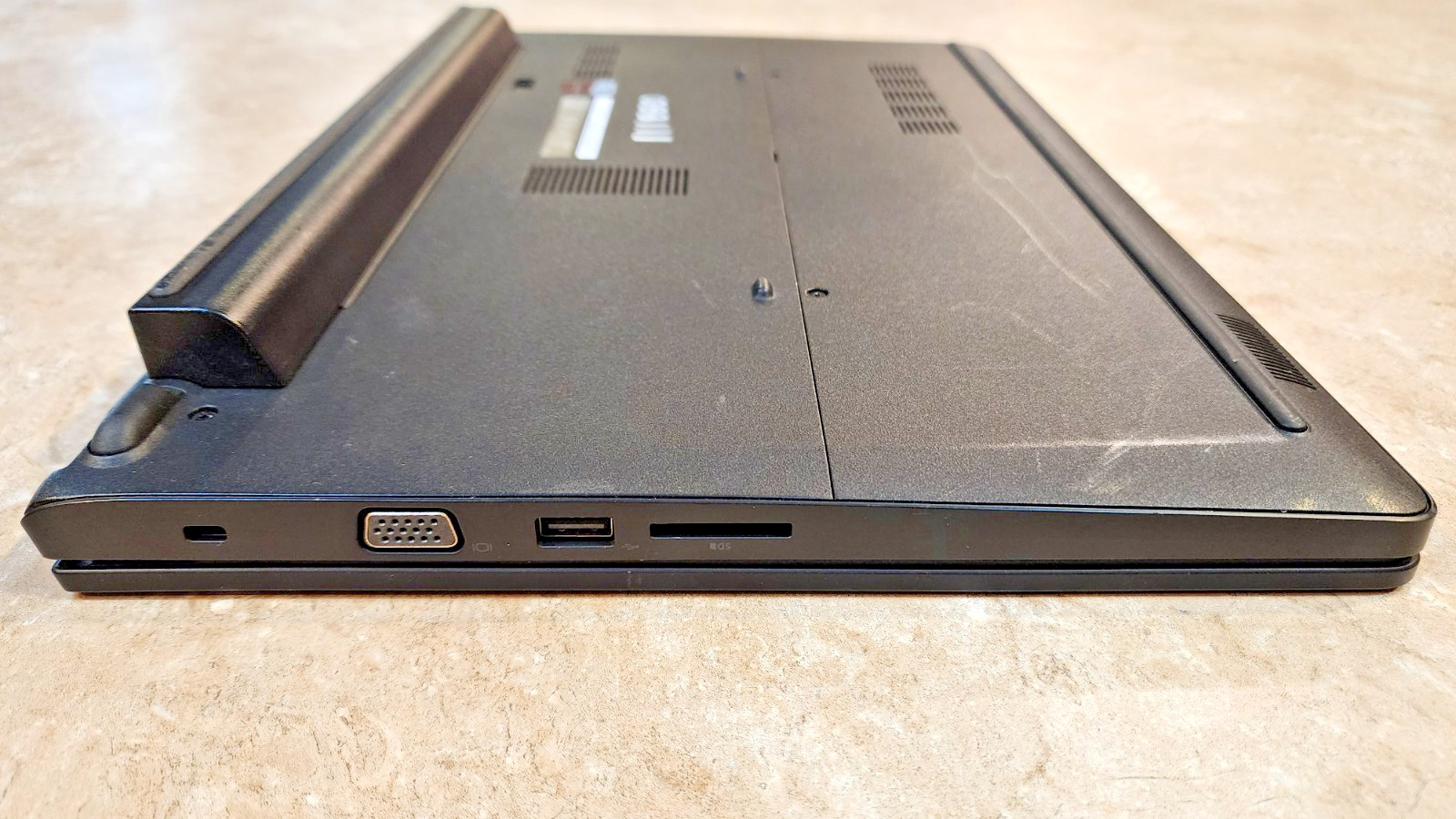 Dell Latitude 3570 15.6″ Core i5-6200U 8GB RAM 500GB HDD Laptop