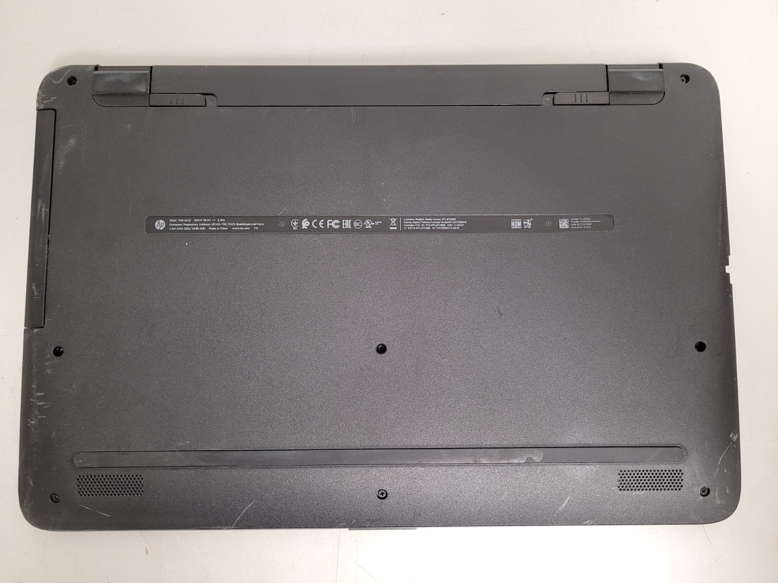 Hp notebook 17-x061nr 17.3″ i3-6100u 2.3ghz 8Gb ram 1tb hdd charger 8CG707101P