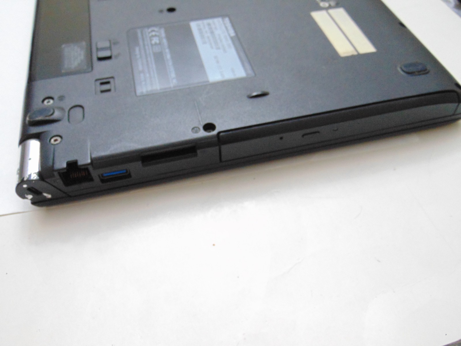 Toshiba Satellite R845-S80 Laptop i3-2310M 2.10GHZ 14″ 4GB 750GB DVD Windows 7
