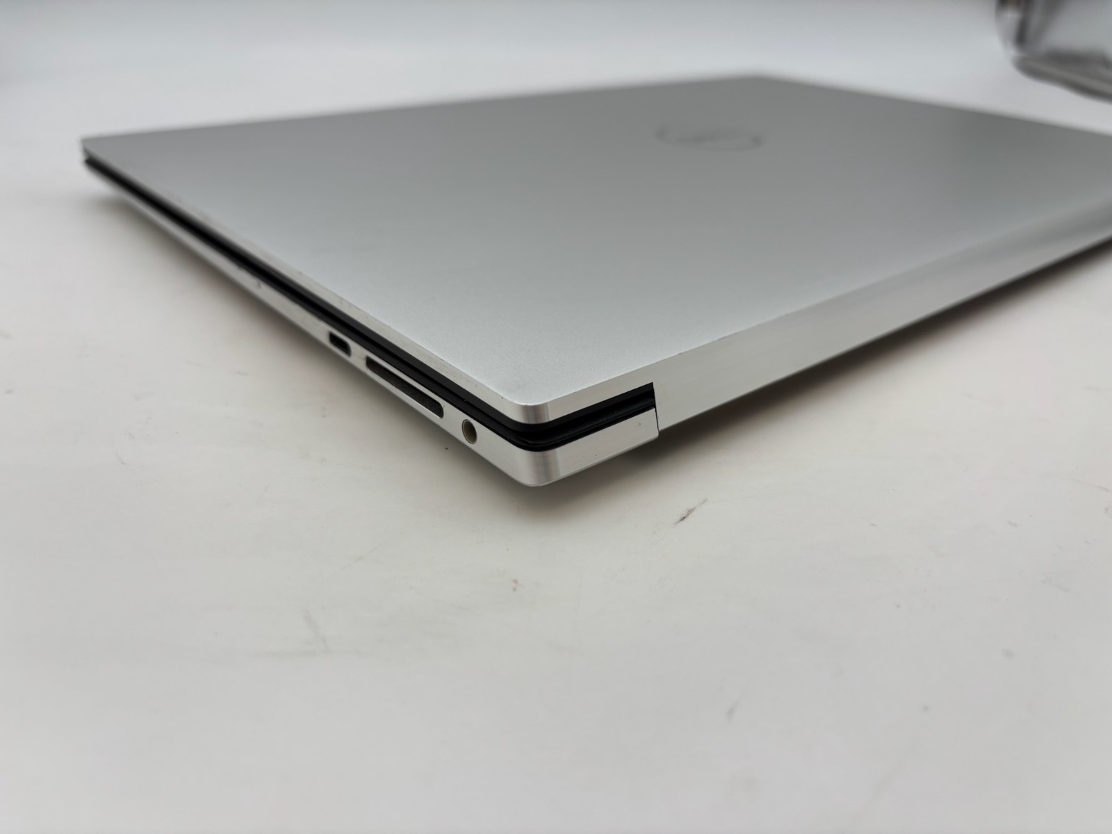 Dell XPS 15 9510 15.6″ 1 TB SSD 64 GB RAM i7-11800H RTX 3050 Windows 11 Pro