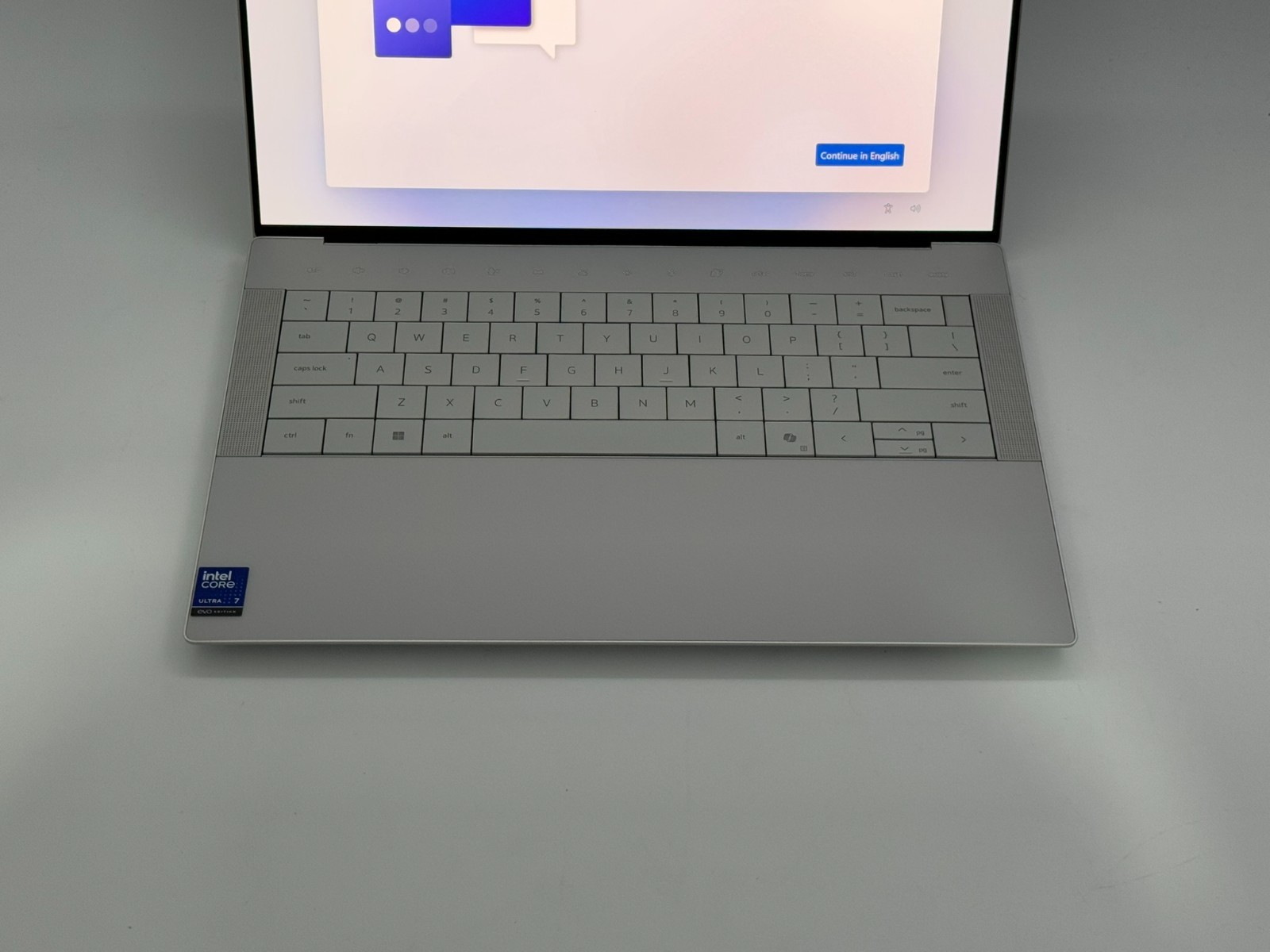 Dell Premium 14.5″ 3.2K OLED Touch Laptop Intel Ultra 7 255H 32GB 1TB SSD