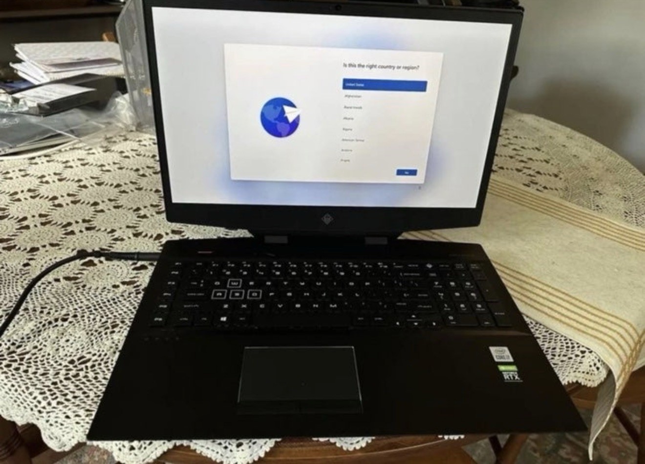HP Omen 15 I7-10750H, RTX 2060 6GB, 12gb Ram, 1Tb SSD , 256 GB M.2