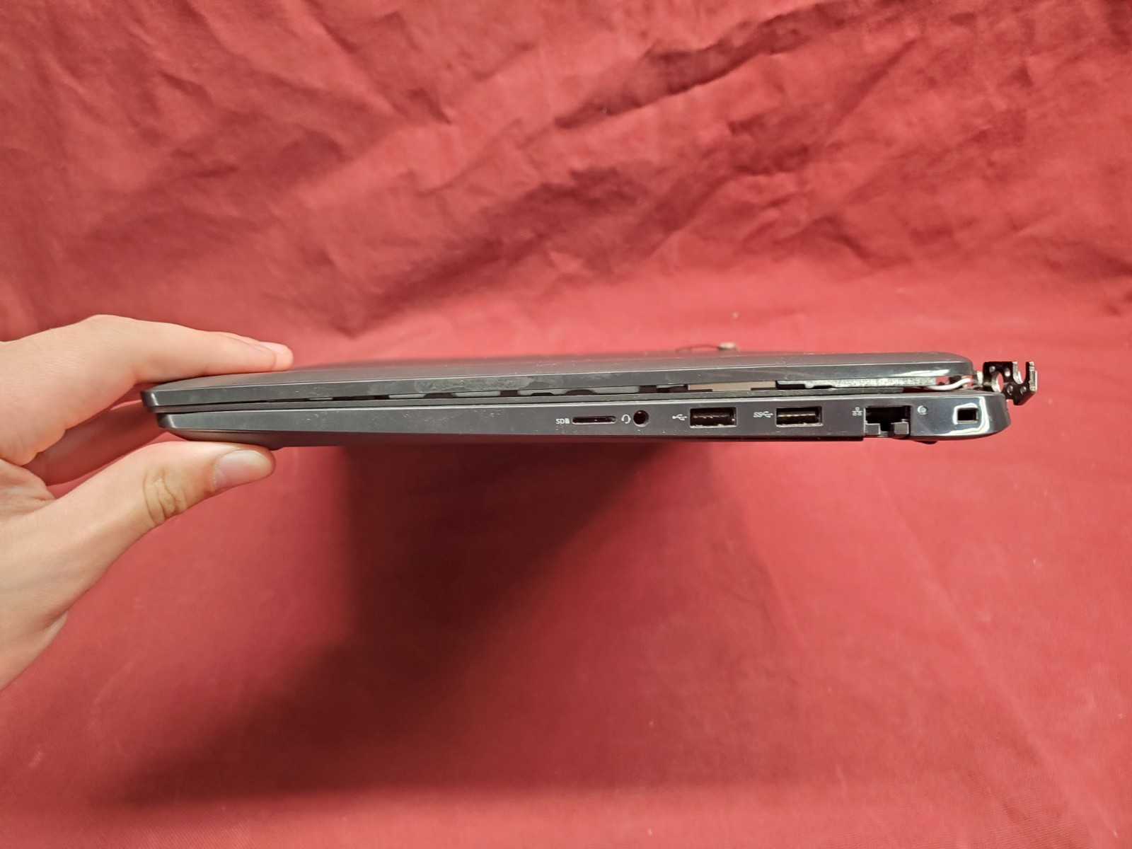 Dell Latitude 3520 i5 1135G7 2.40GHz/ 4GB/ NO SSD *Parts* #2844