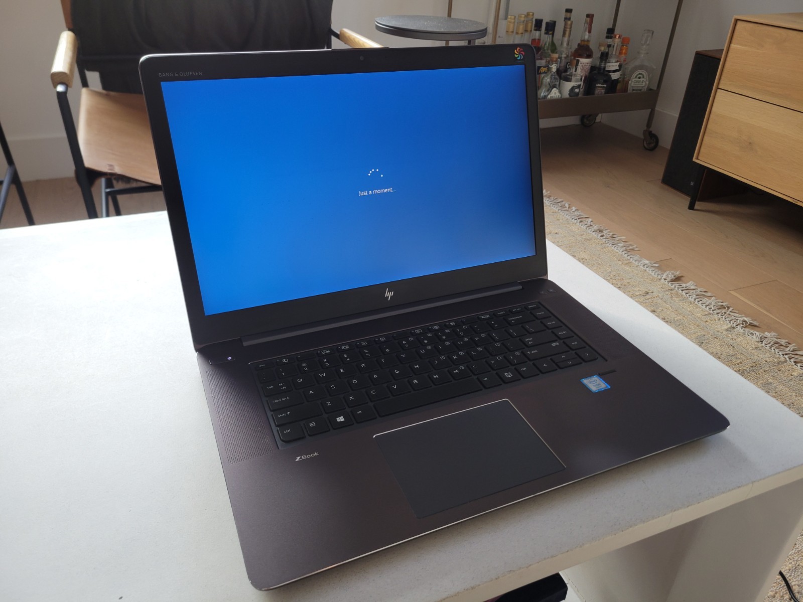 HP ZBook Studio 15 G4 Xeon E3-1535M, 32GB RAM, Quadro M1200, 1TB 990 Pro M2