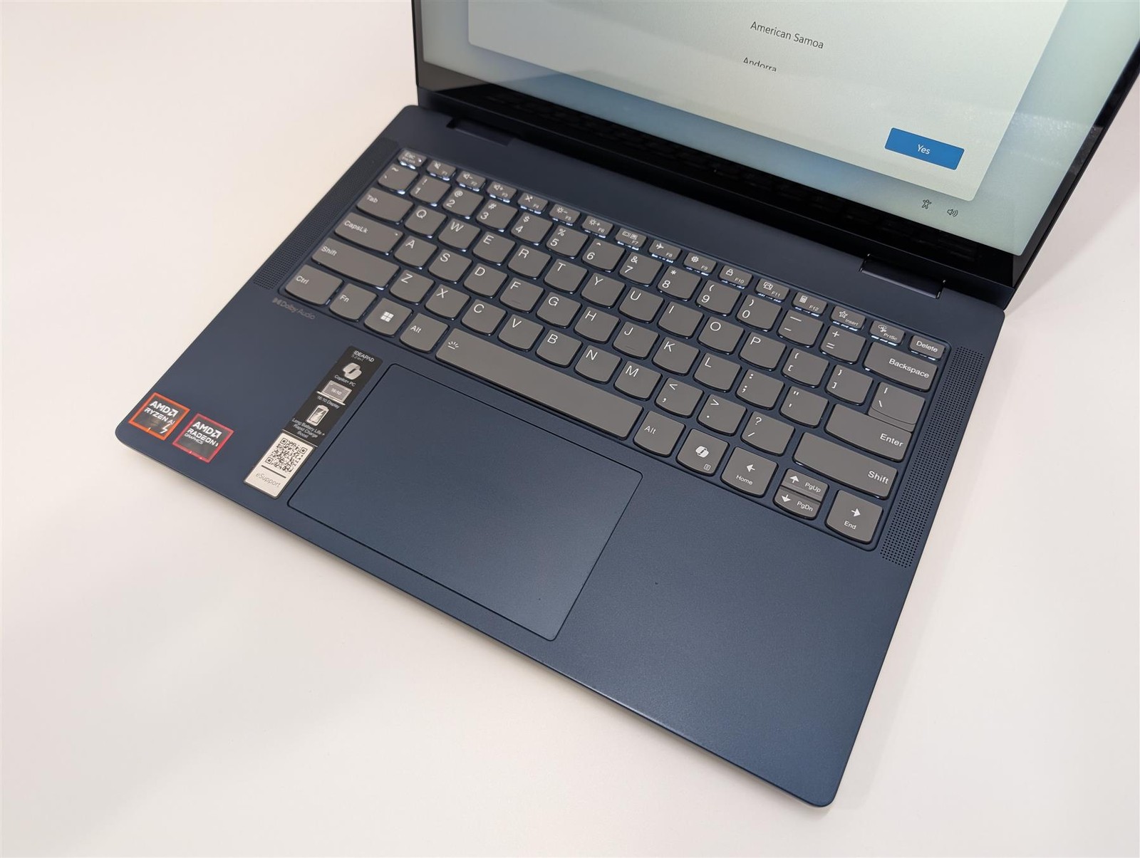 Lenovo IdeaPad 5 2in1 14″ Ryzen AI 7 350 16GB 1TB SSD 860M Blue Used-Very Good