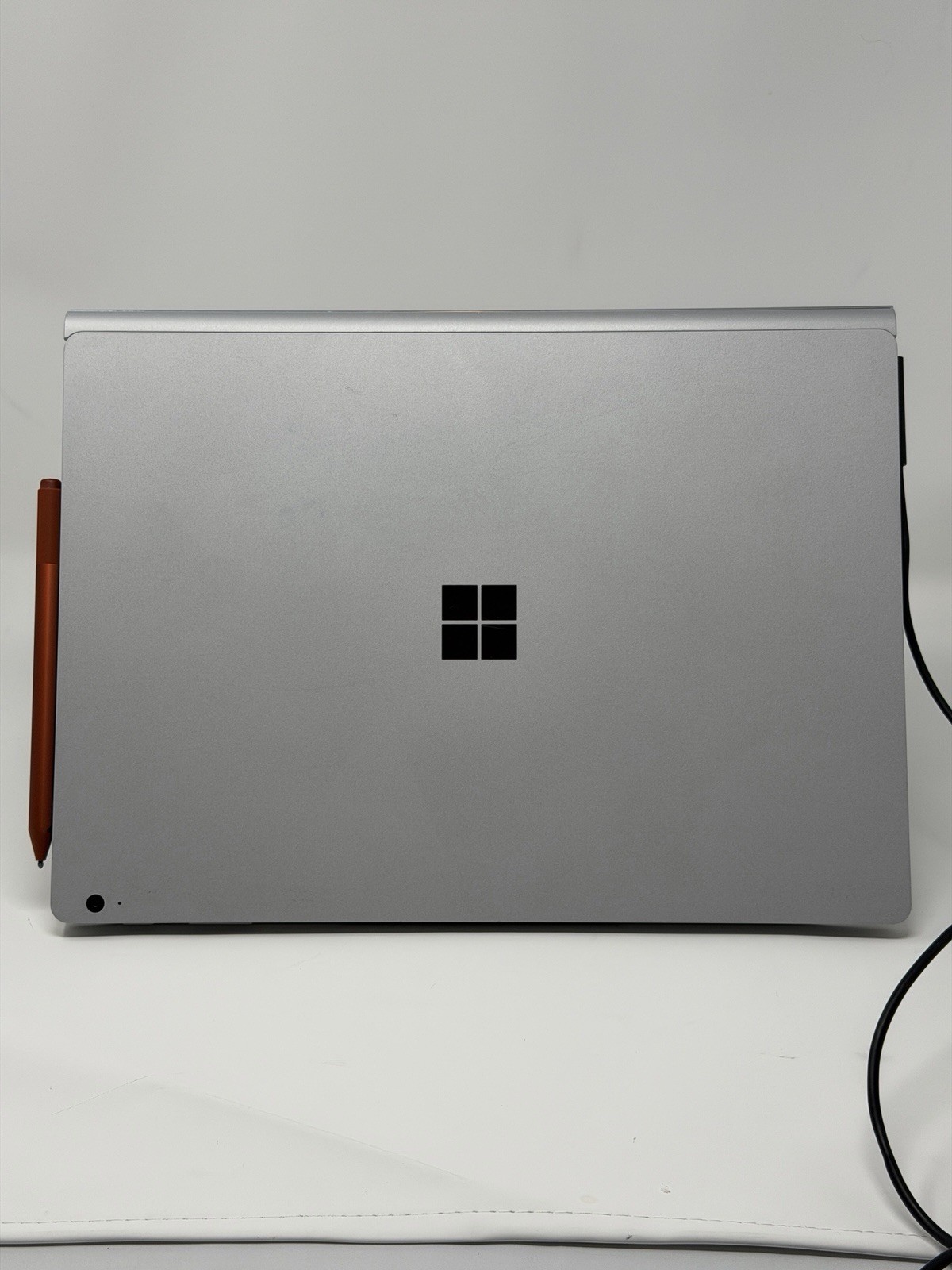 Microsoft Surface Book 3 13.5″ Touchscreen (256GB SSD, Intel Core i5-1035G7,…