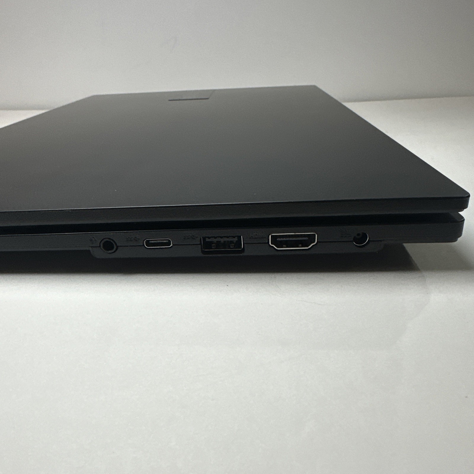 ASUS Vivobook Go 15.6” FHD Slim Laptop, AMD Ryzen 3 7320U 8GB Ram 128GB SSD WIN