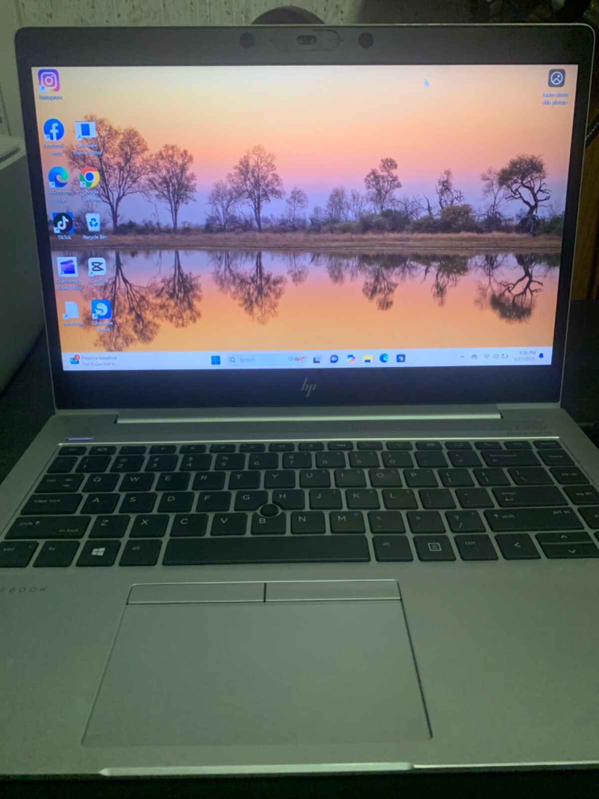 HP Elitebook Labtop with (TikTok & capcut) Installed
