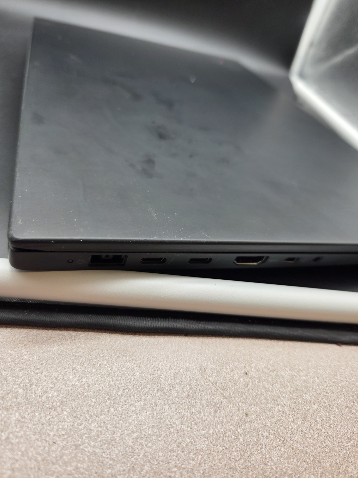 Lenovo ThinkPad P1 Gen 1 15 FHD i7-8850H 2.60GHz 16GB 512GB Quadro P1000 4GB